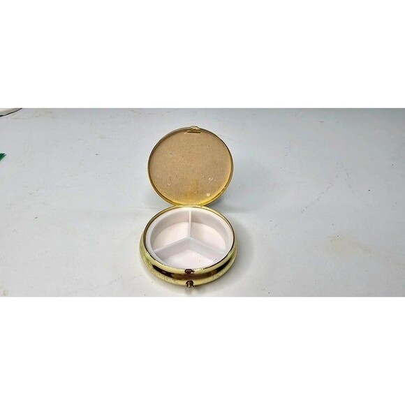 Vintage Gold Tone Butterfly Pill Box Container - Picture 3 of 4
